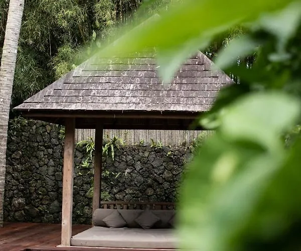 Villa Joglo Manis