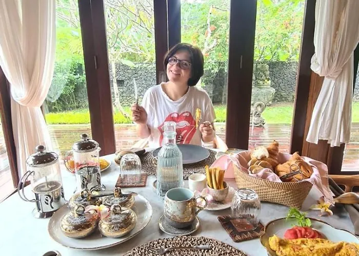 Joglo Manis Villa